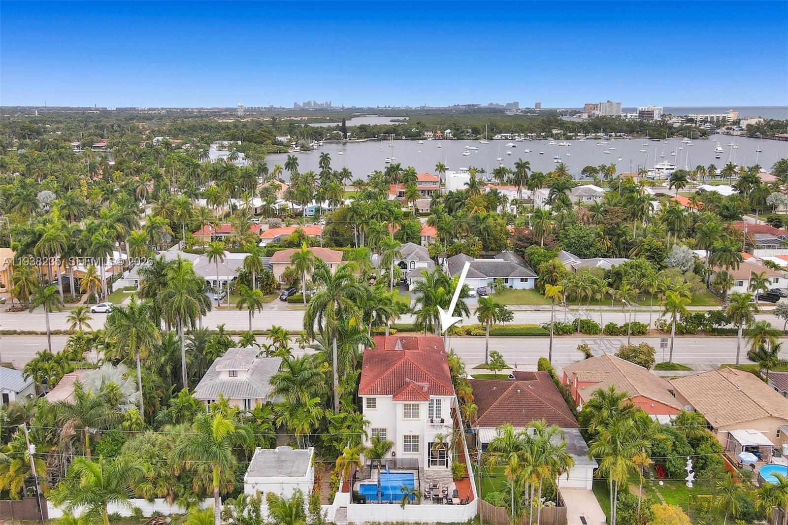 HOLLYWOOD LAKES SECTION - Residential