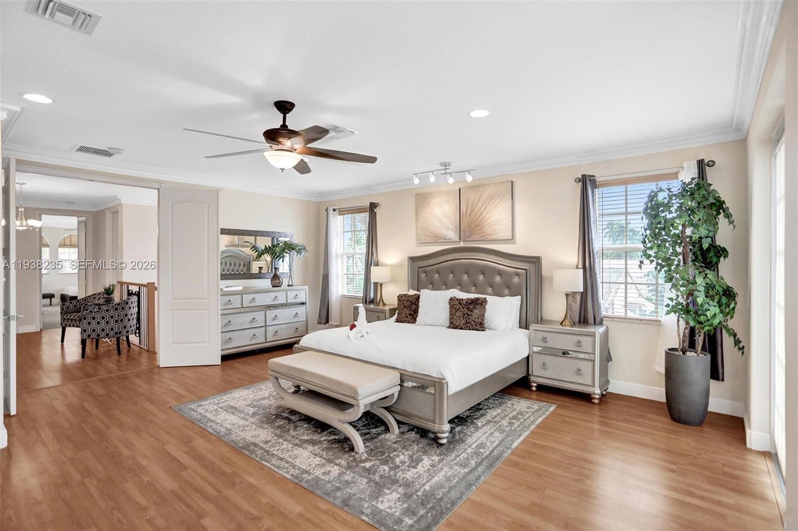 HOLLYWOOD LAKES SECTION - Residential