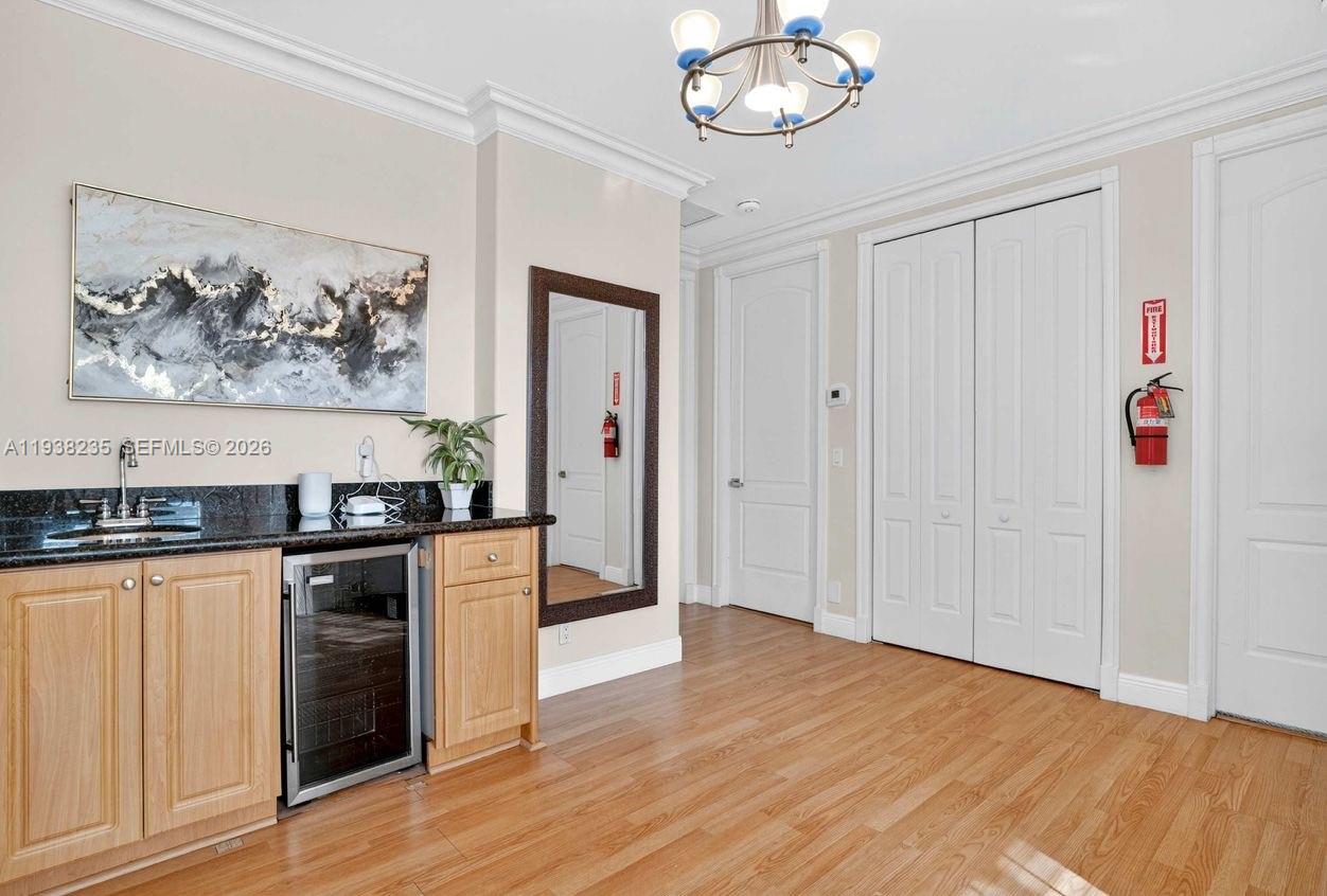 HOLLYWOOD LAKES SECTION - Residential