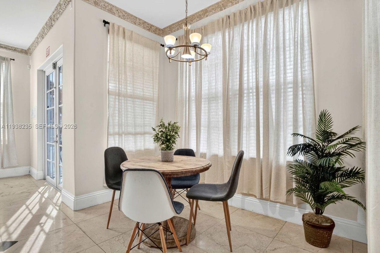 HOLLYWOOD LAKES SECTION - Residential