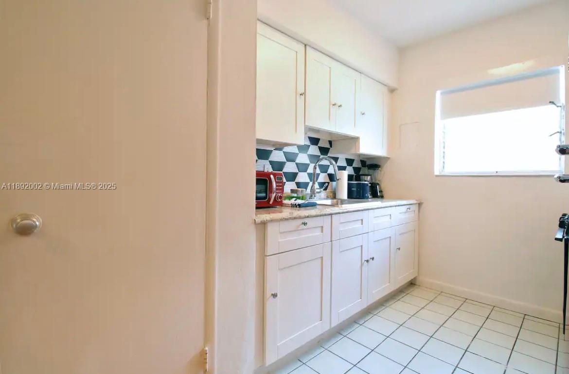 ALTOS DEL MAR NO 3 - Residential Lease