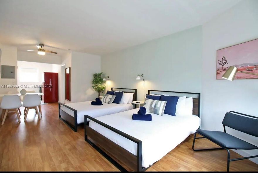 Bright and spacious full-size studio featuring a separate kitchen, two large closets, and a private bathroom. Located just one block from the ocean, in the heart of North Beach — one of Miami Beach’s most charming and peaceful neighborhoods. Walk to the beach, cafés, bakeries, supermarkets, and restaurants. Enjoy a relaxed coastal atmosphere with easy access to Surfside, Bal Harbour Shops, and South Beach.
Hot water included in the rent. Free street parking available. Laundry on site.
Perfect for one person or a couple seeking a quiet, well-maintained building steps from the sand.