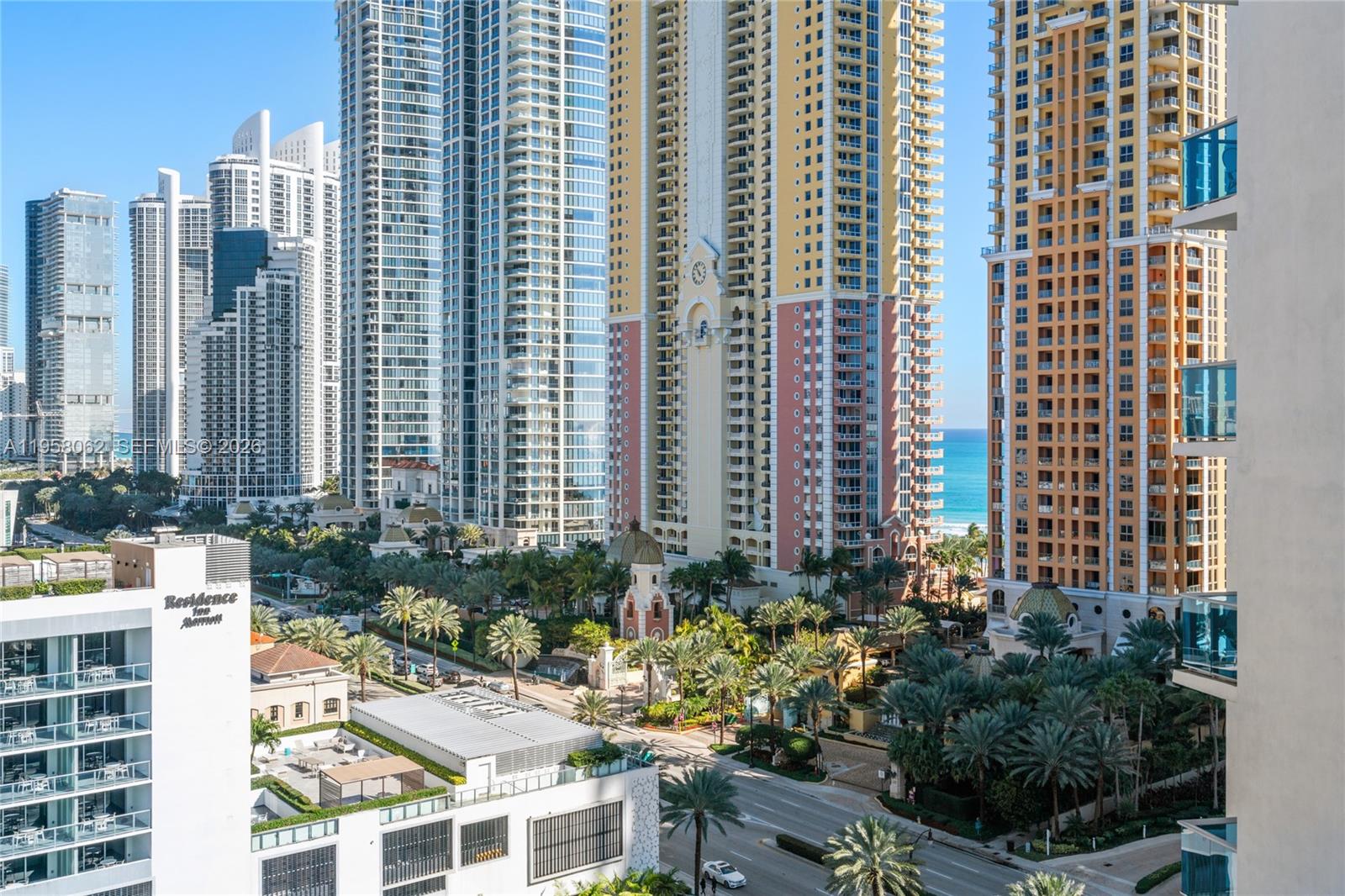 KING DAVID OF SUNNY ISLES - Residential