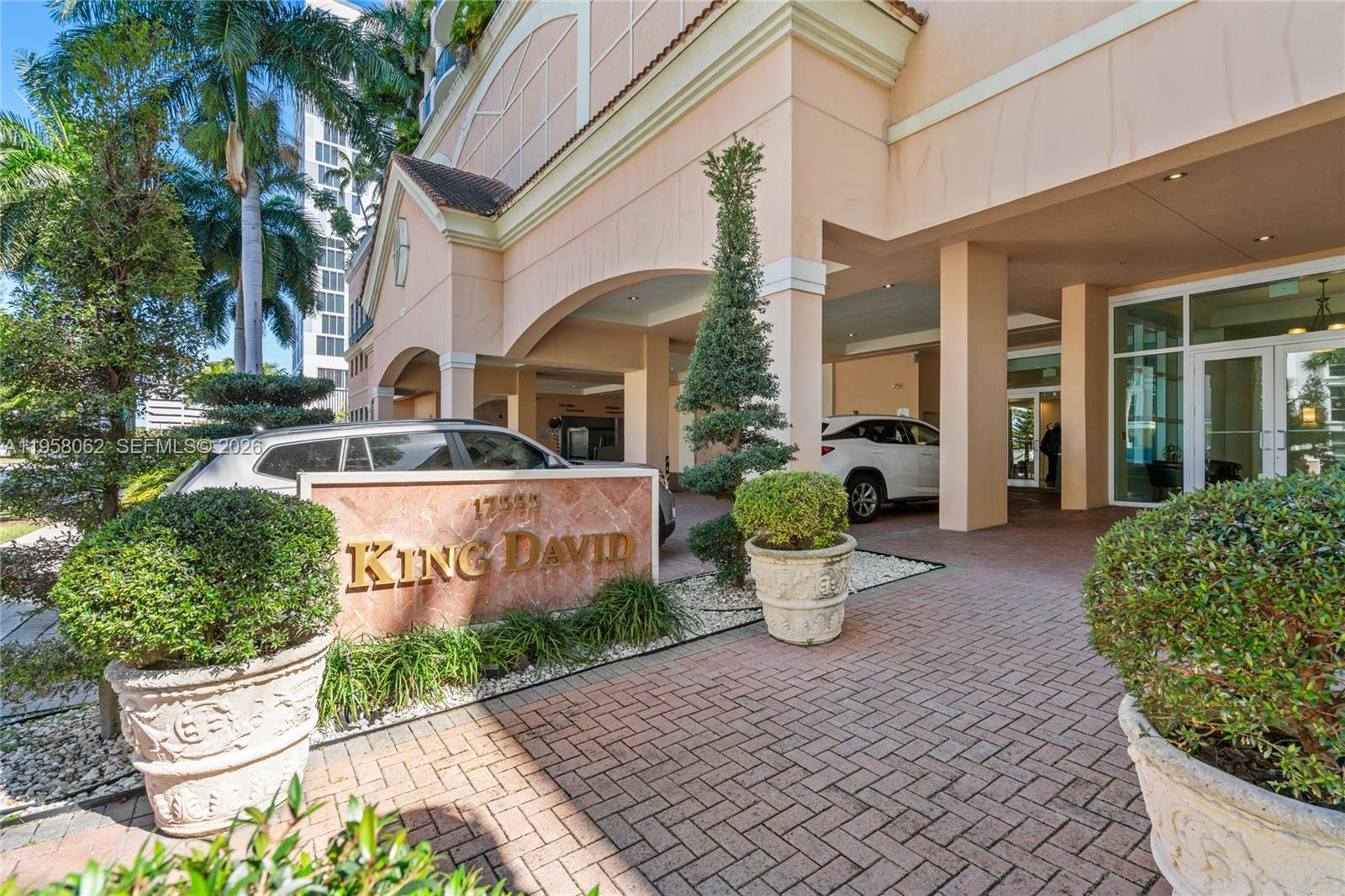 KING DAVID OF SUNNY ISLES - Residential
