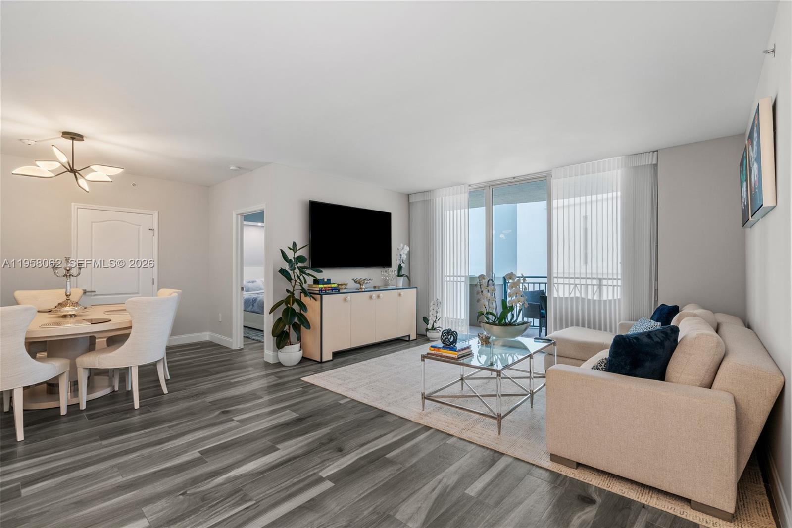 KING DAVID OF SUNNY ISLES - Residential