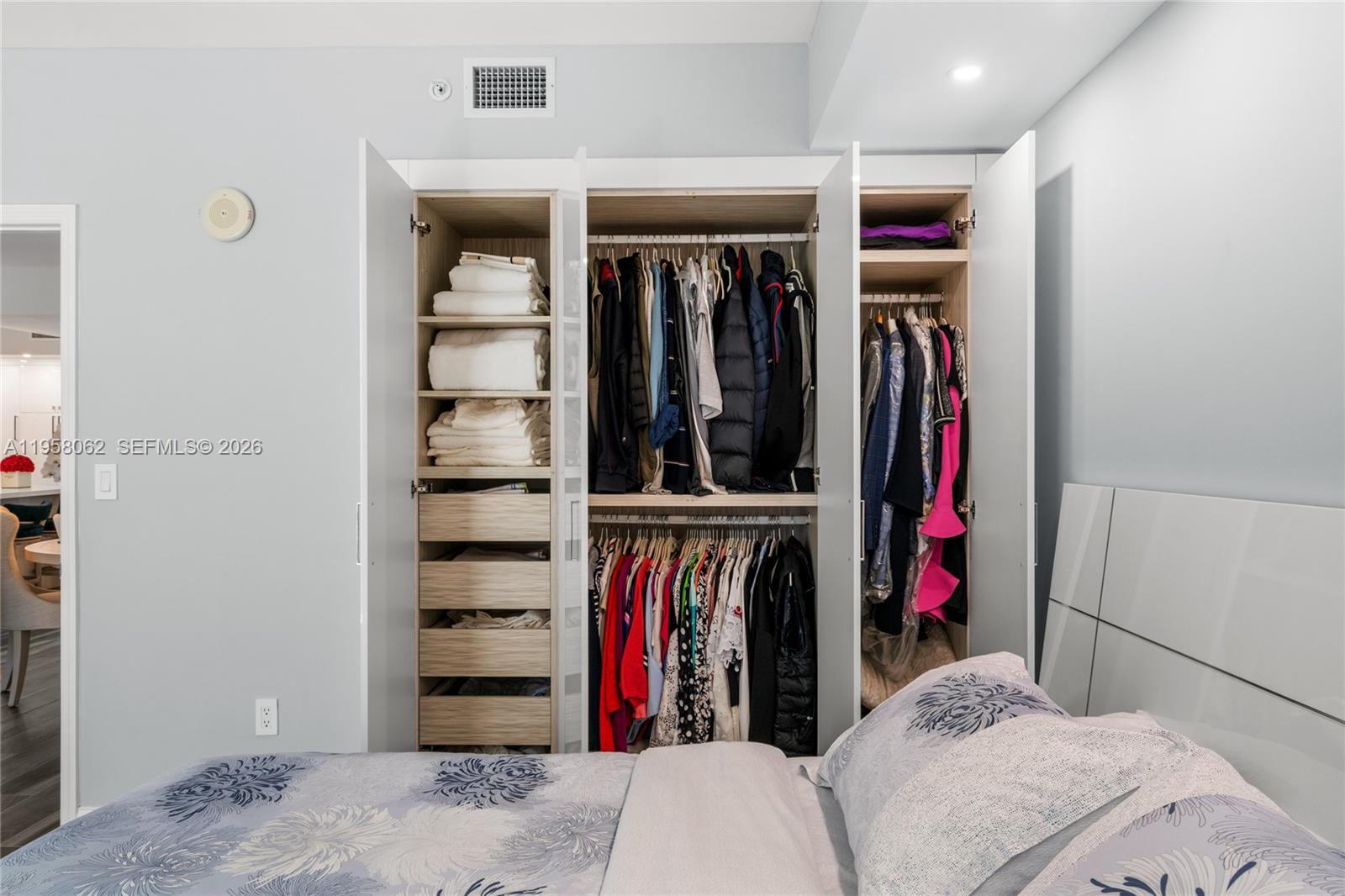 KING DAVID OF SUNNY ISLES - Residential