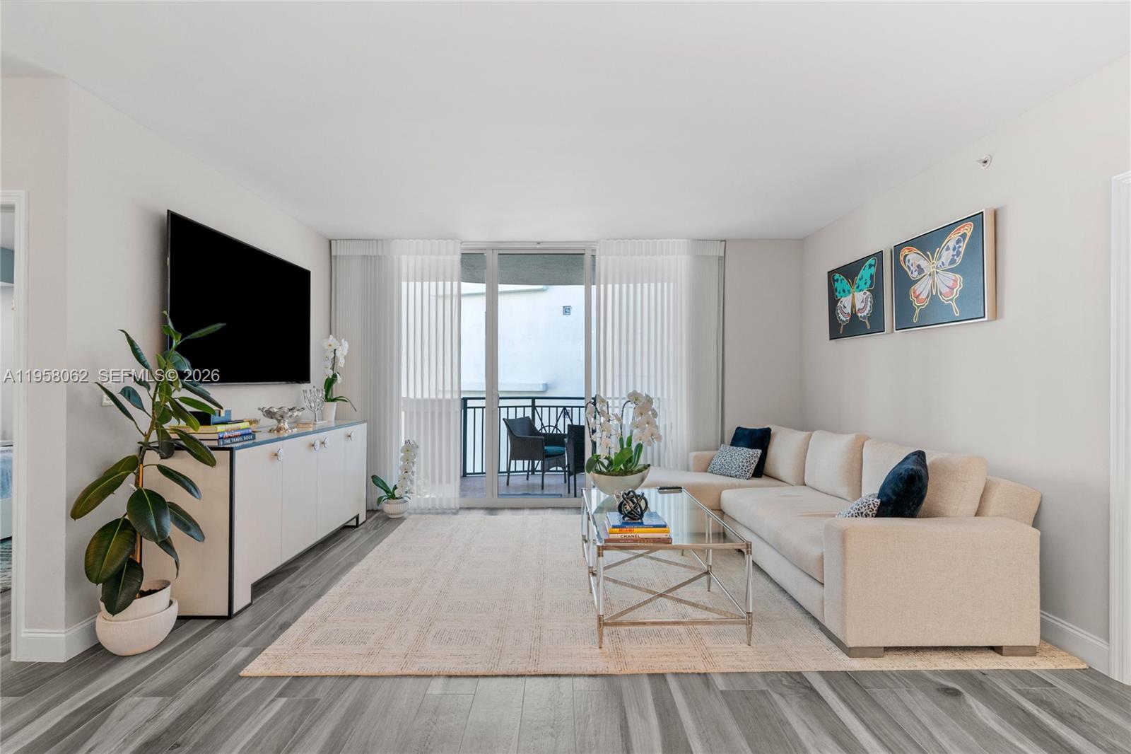 KING DAVID OF SUNNY ISLES - Residential