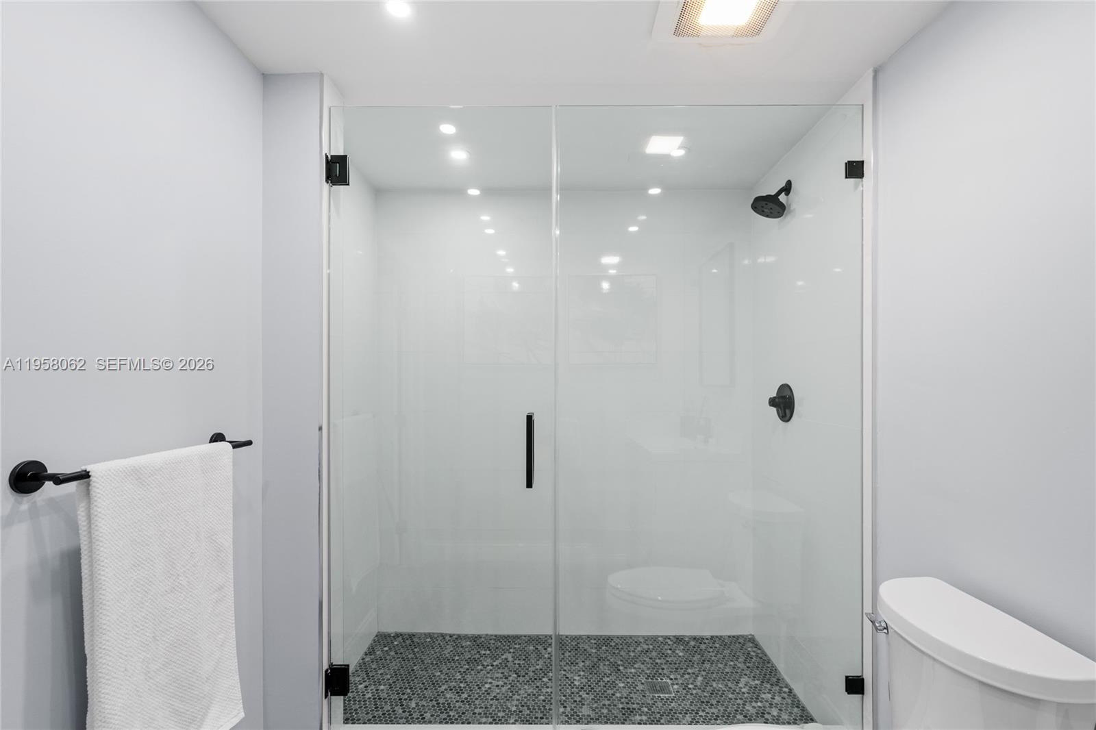 KING DAVID OF SUNNY ISLES - Residential