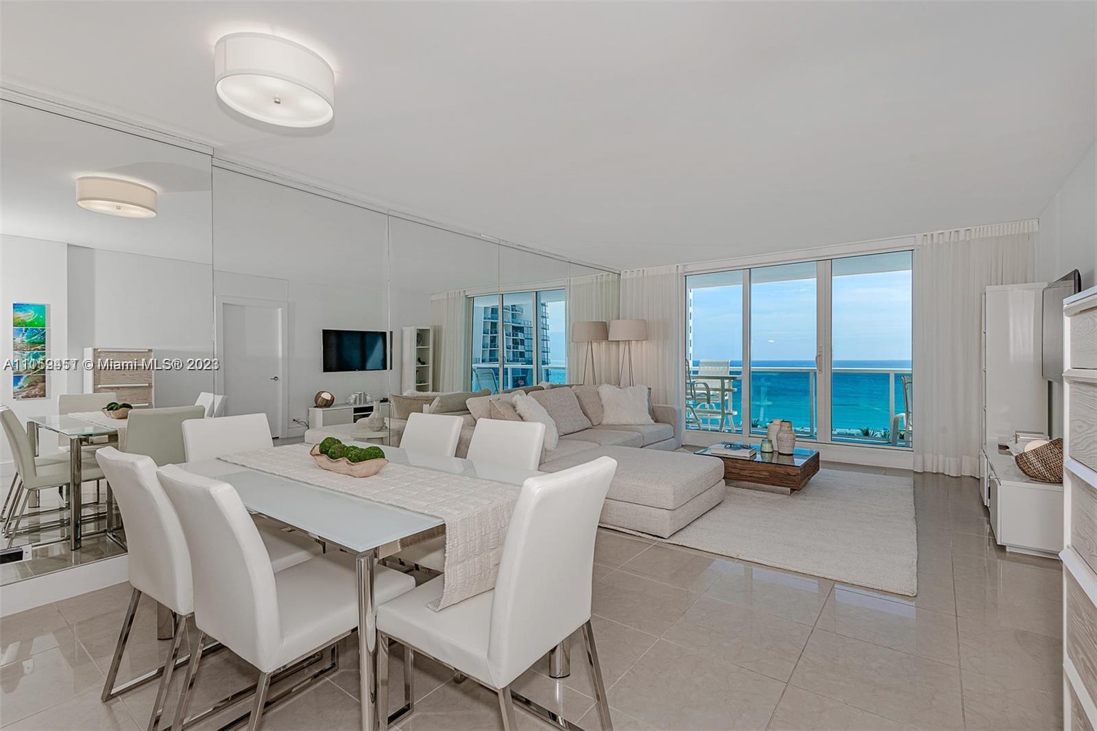 2301 Collins Ave 938