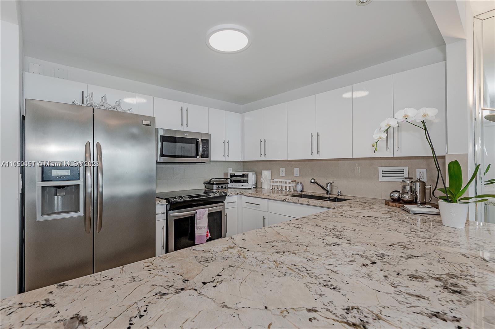 RONEY PALACE CONDO - Residential Lease