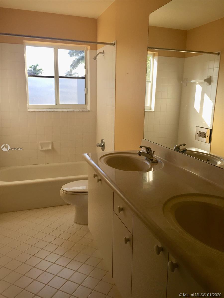 SECTOR 2-PARCELS 12 13 14 - Residential Lease