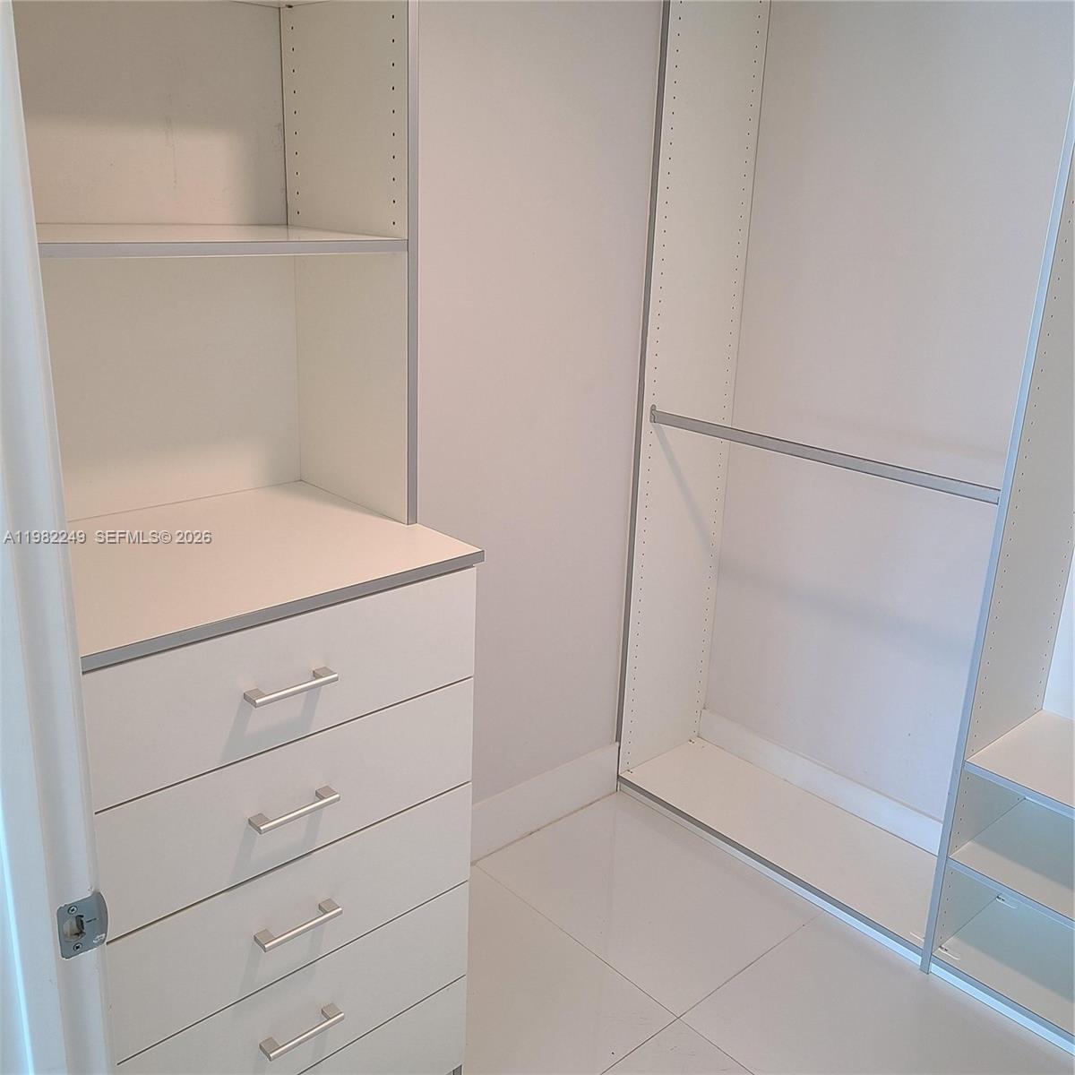 400 SUNNY ISLES CONDO EAS - Residential Lease