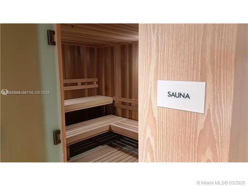 400 SUNNY ISLES CONDO EAS - Residential Lease