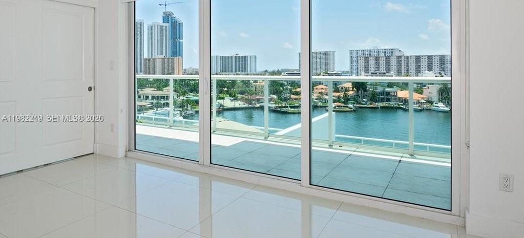 400 SUNNY ISLES CONDO EAS - Residential Lease
