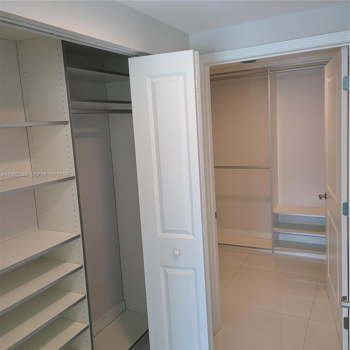 400 SUNNY ISLES CONDO EAS - Residential Lease