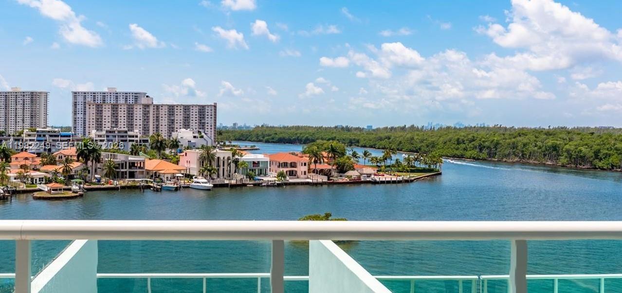 400 SUNNY ISLES CONDO EAS - Residential Lease