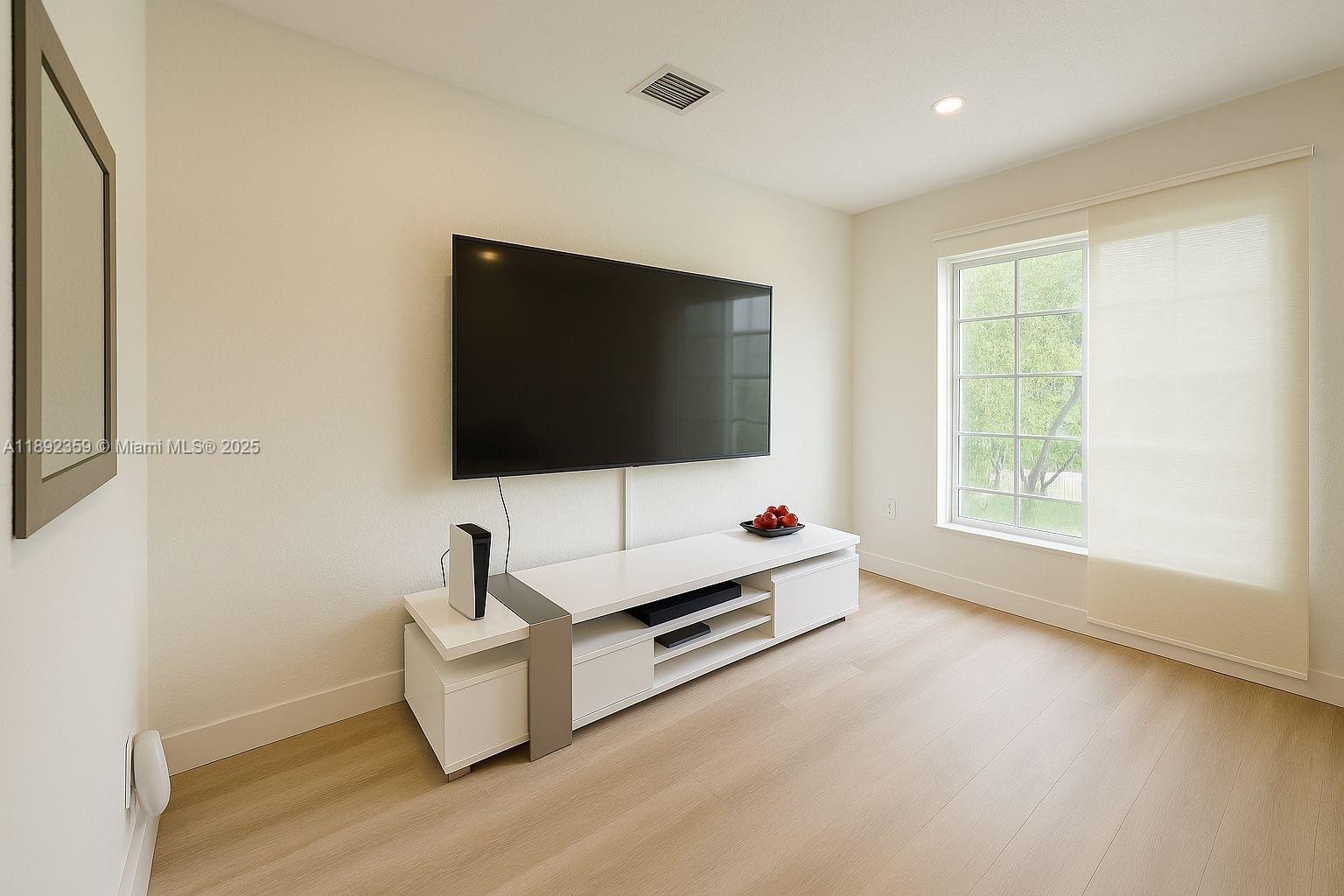 DORAL GARDENS II CONDO - Residential Lease