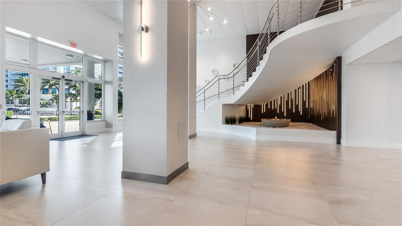 RESIDENCES ON HOLLYWOOD B - Residential