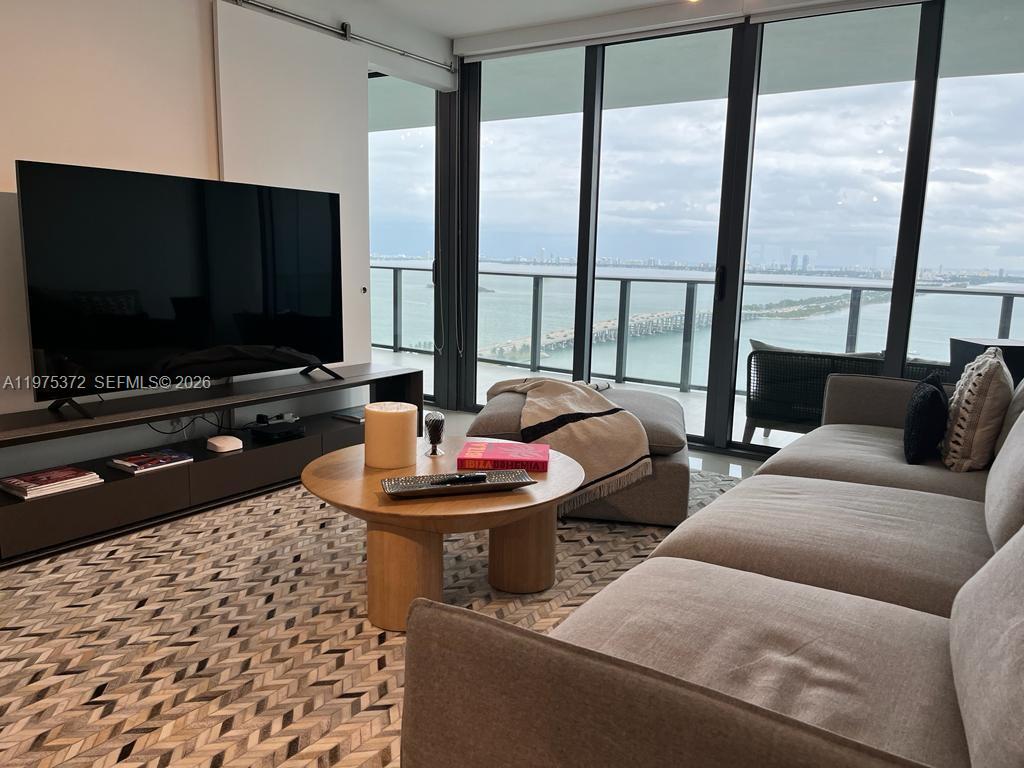 3131 NE 7th Ave 3003