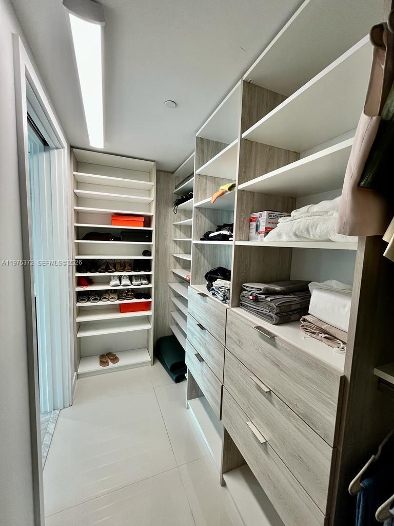 ONE PARAISO CONDO - Residential Lease