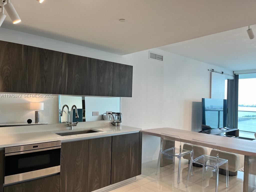 ONE PARAISO CONDO - Residential Lease