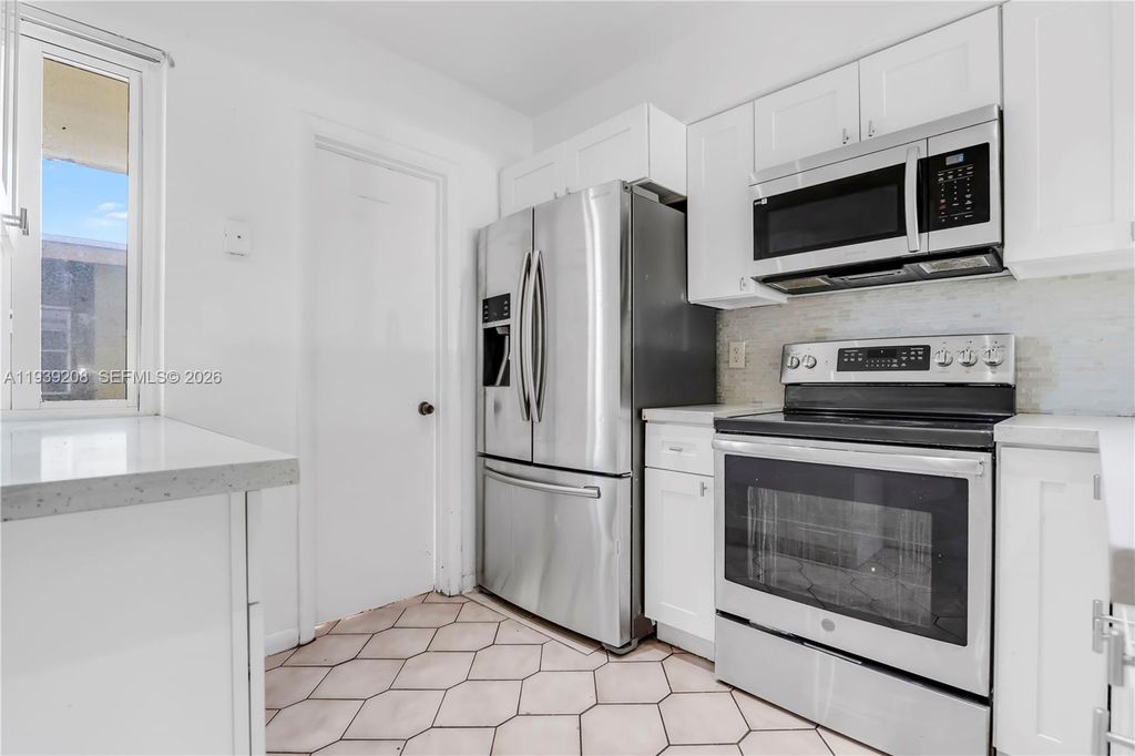 Photo of 137 NE 1st Ct #a, Dania Beach, FL 33004 (MLS # A11939208)