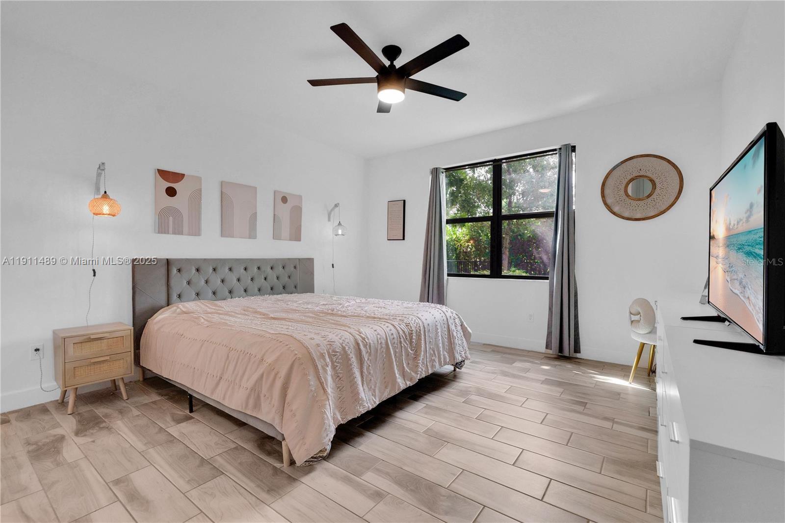 RESIDENCES AT PALM AIRE - Residential Lease