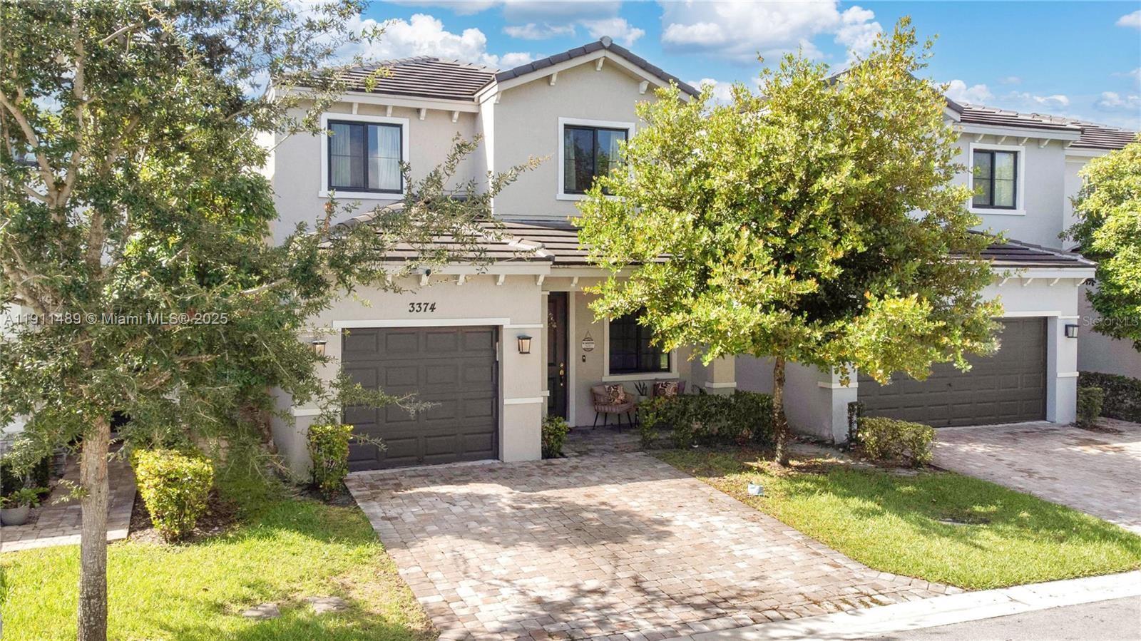 RESIDENCES AT PALM AIRE - Residential Lease