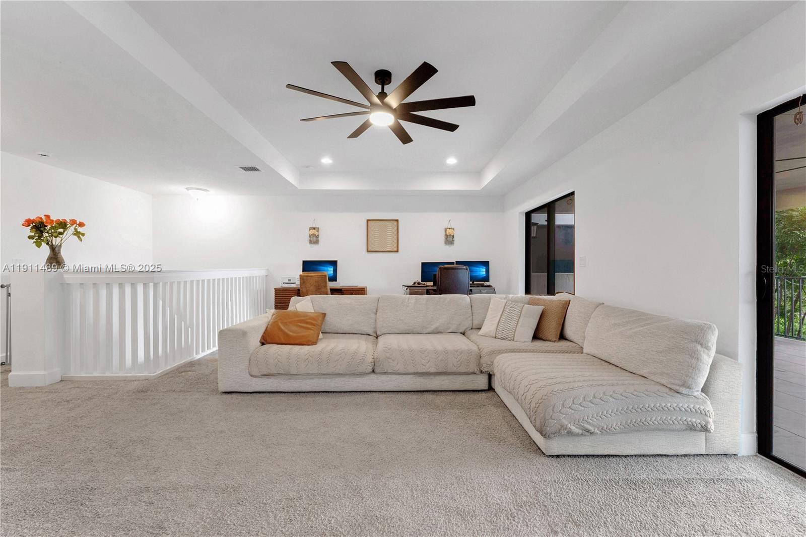 RESIDENCES AT PALM AIRE - Residential Lease