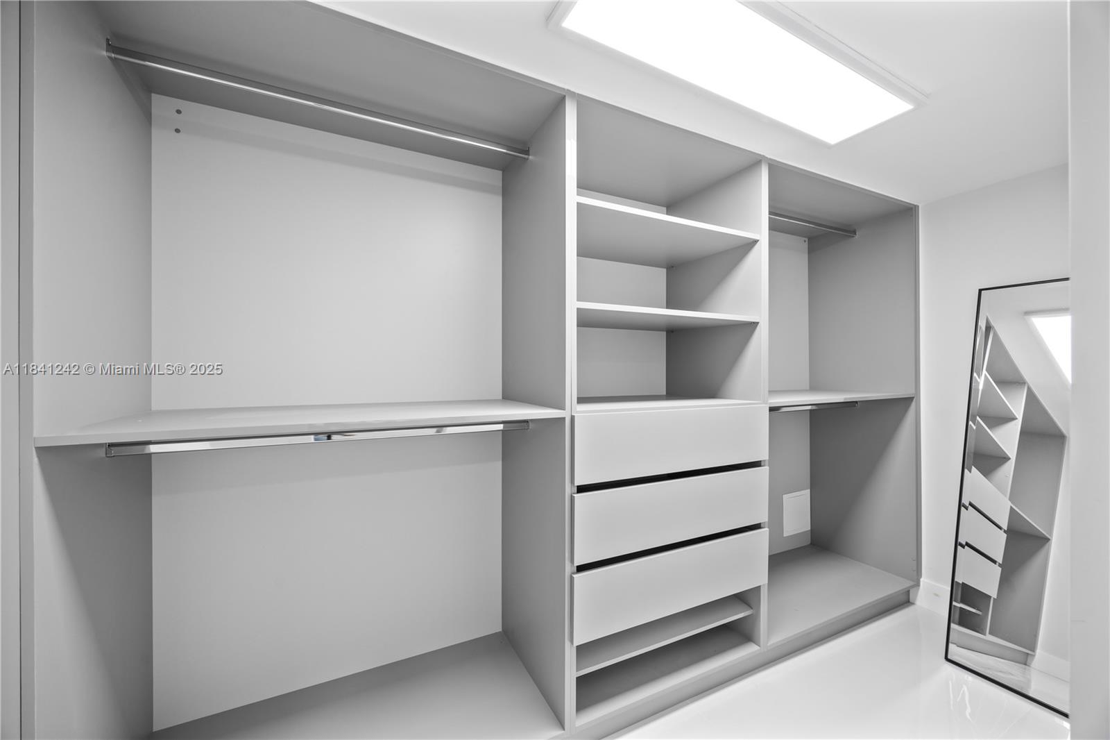 CORONADO CONDO- TOWER III - Residential