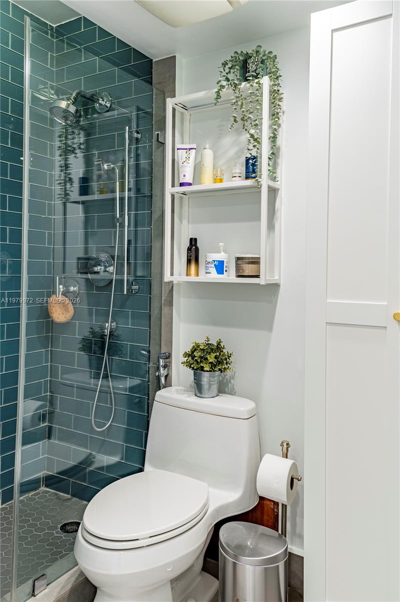 COURTYARDS OF THE GROVE C - Residential