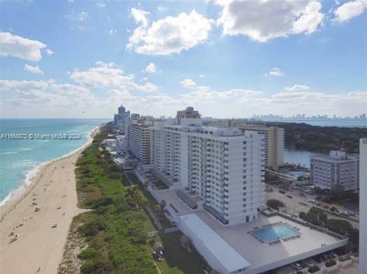Rental Property at 5601 Collins Ave 1115, Miami Beach, Miami-Dade County, Florida - Bedrooms: 1 
Bathrooms: 2  - $4,200 MO.