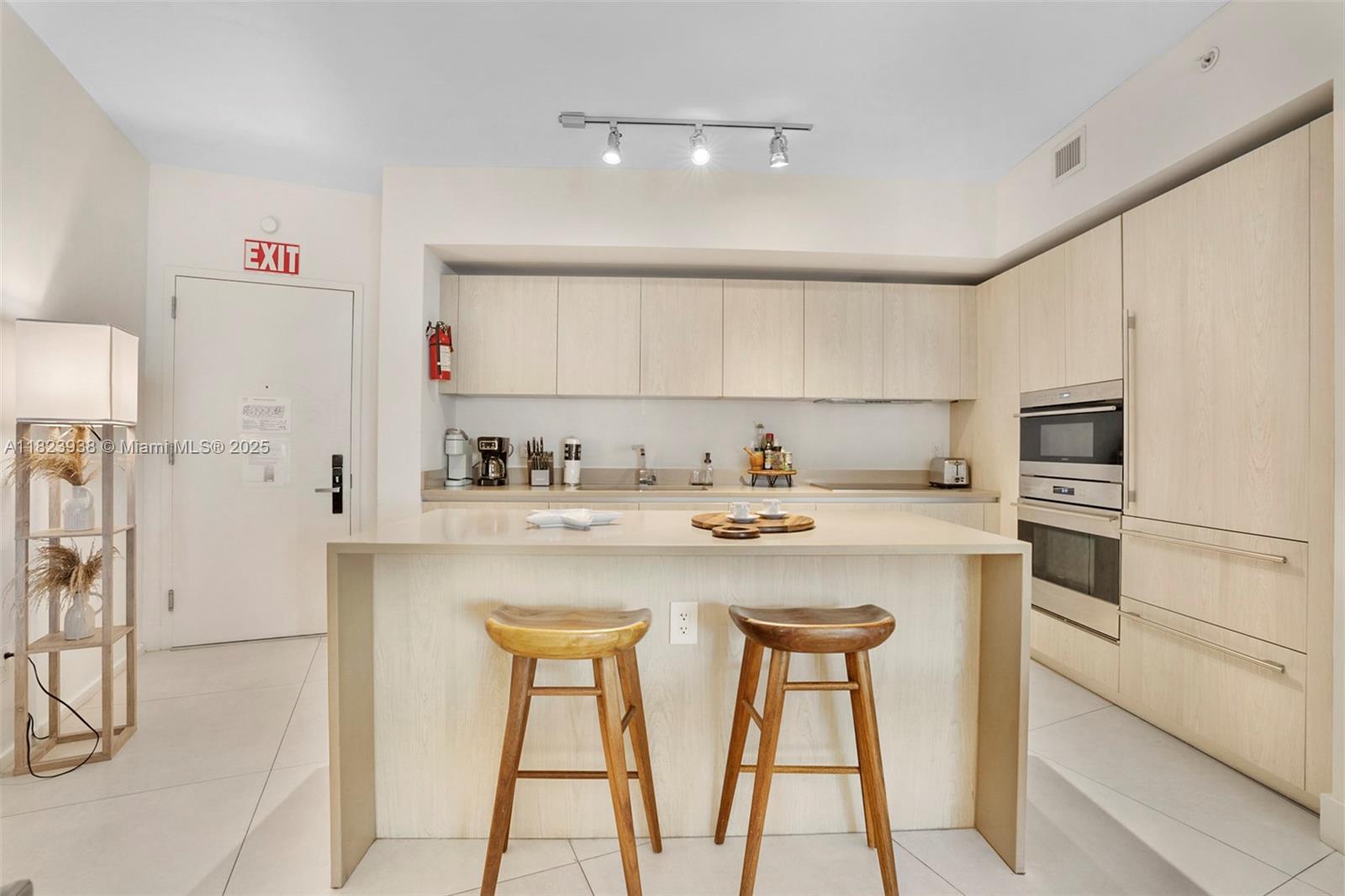 4111 S Ocean Dr 3709