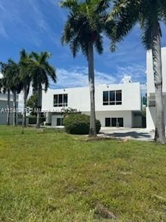 3621 NE Miami Ct
