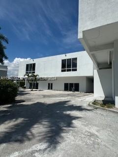 3621 NE Miami Ct
