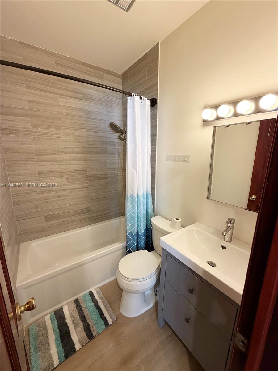 VILLAS DE MAJORCA CONDO - Residential