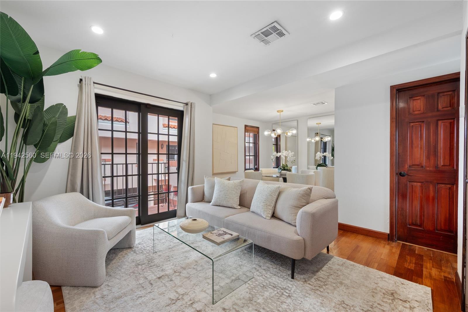 VILLAS DE MAJORCA CONDO - Residential