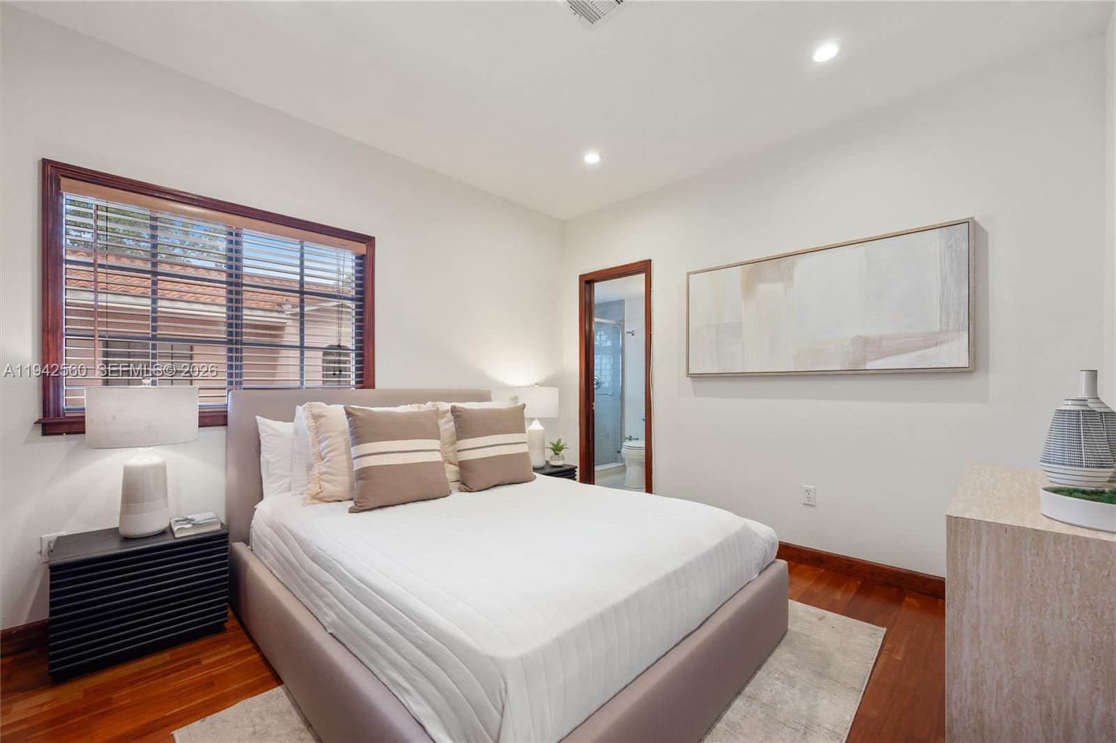 VILLAS DE MAJORCA CONDO - Residential