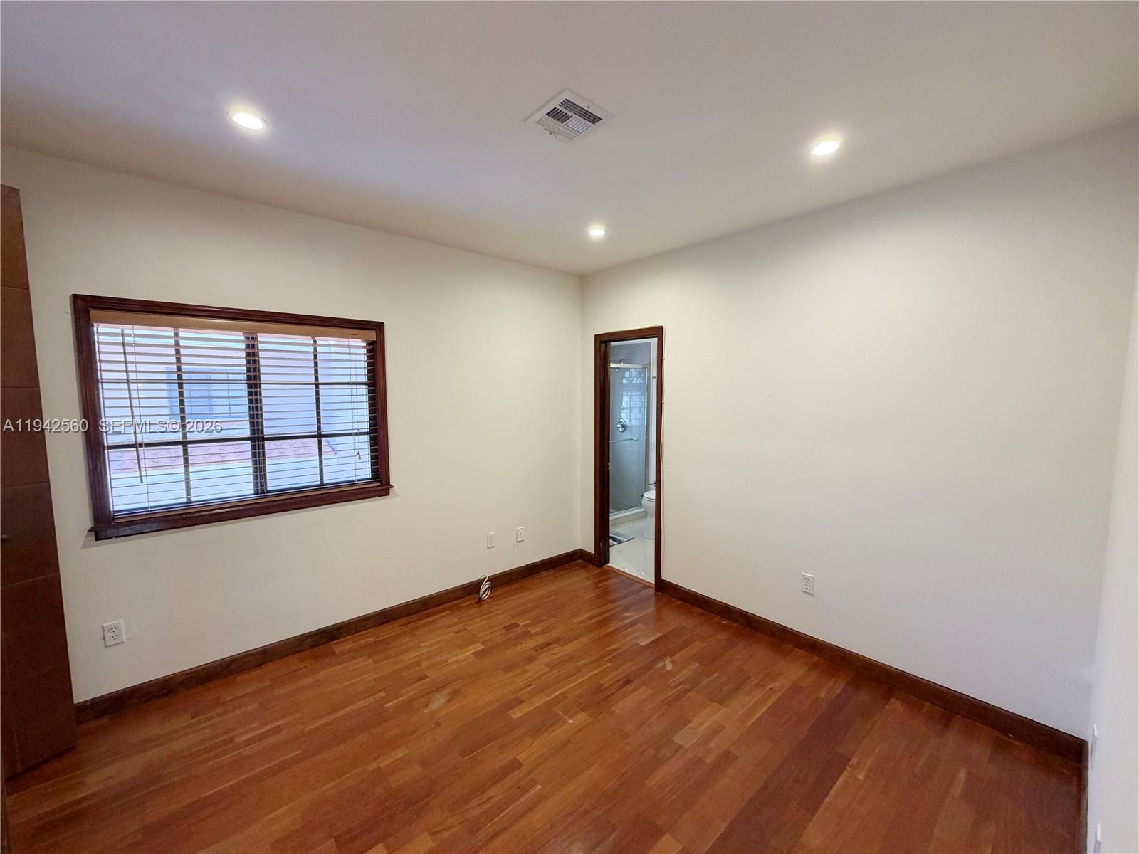 VILLAS DE MAJORCA CONDO - Residential