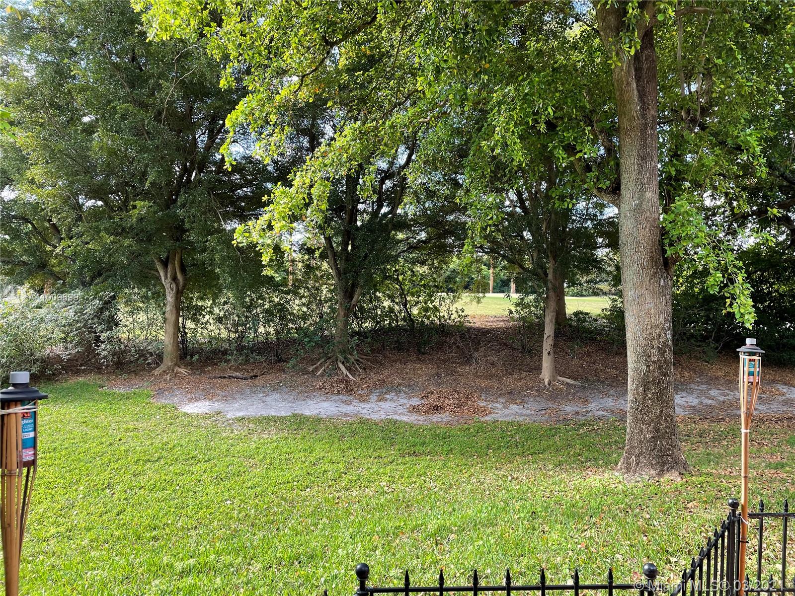 TOWNHOMES OF DORAL PLACE - Residential