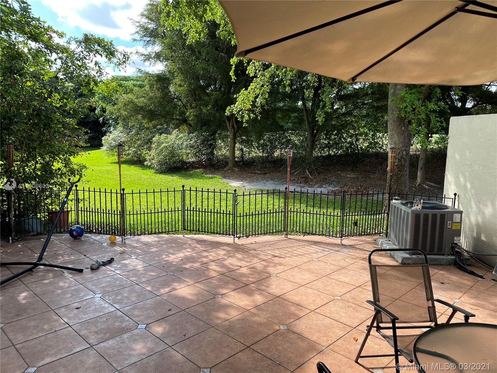 TOWNHOMES OF DORAL PLACE - Residential