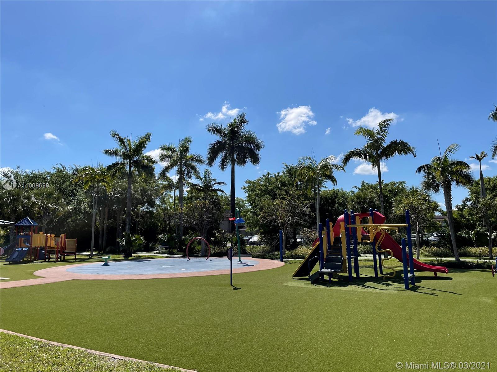 TOWNHOMES OF DORAL PLACE - Residential