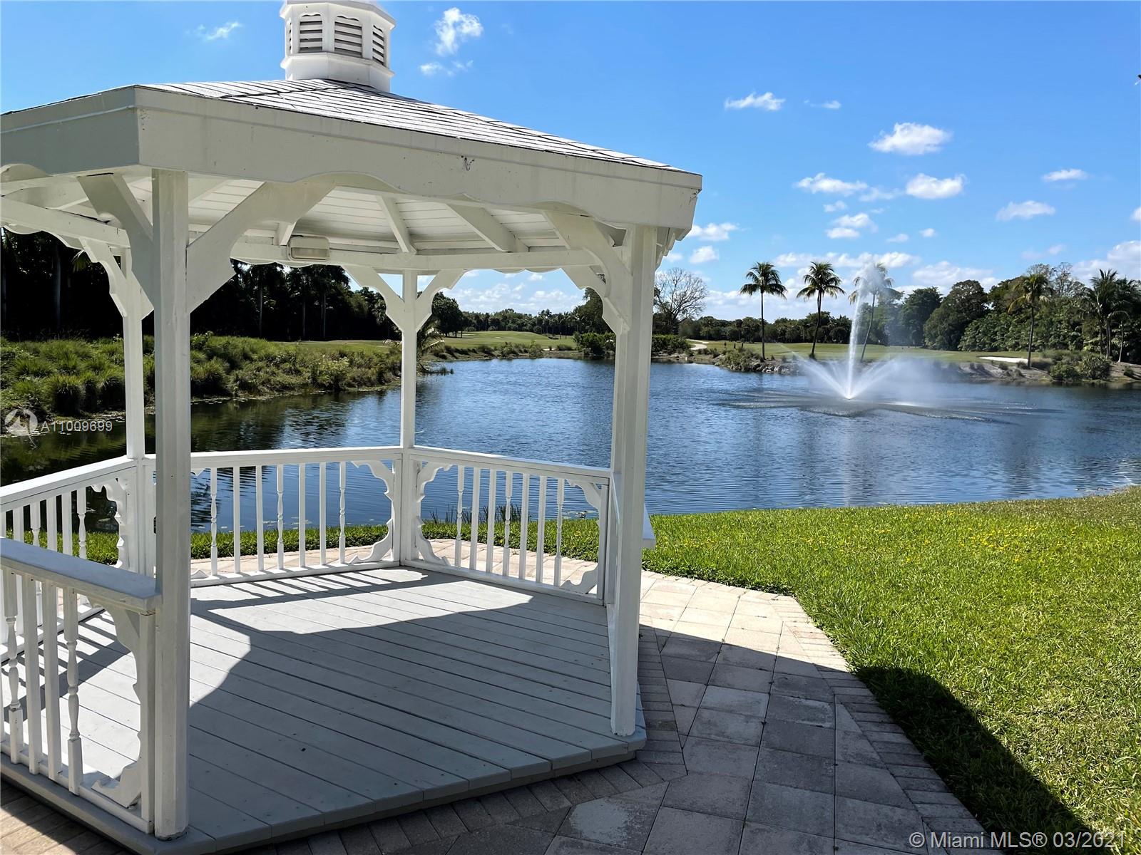 TOWNHOMES OF DORAL PLACE - Residential