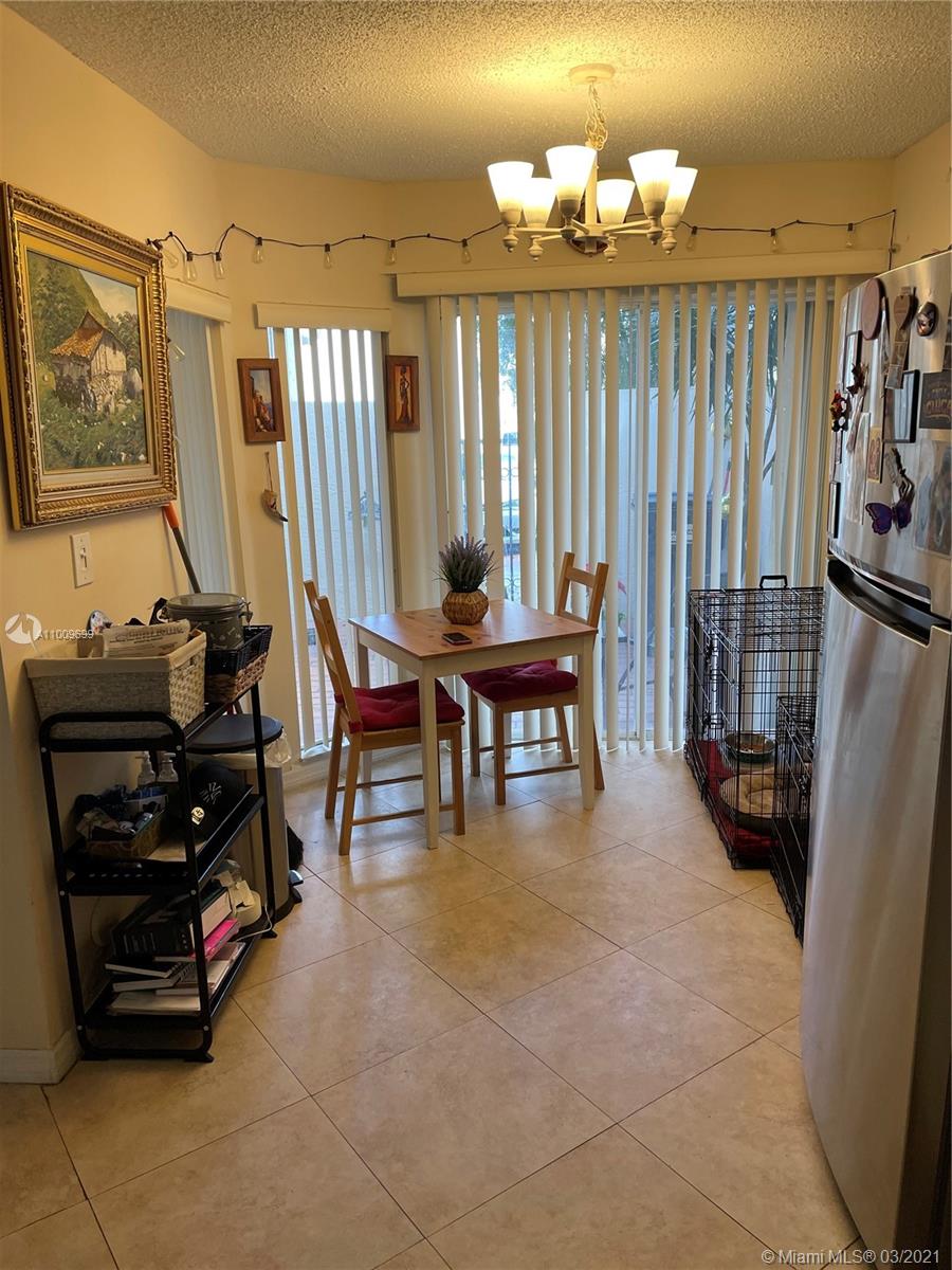 TOWNHOMES OF DORAL PLACE - Residential