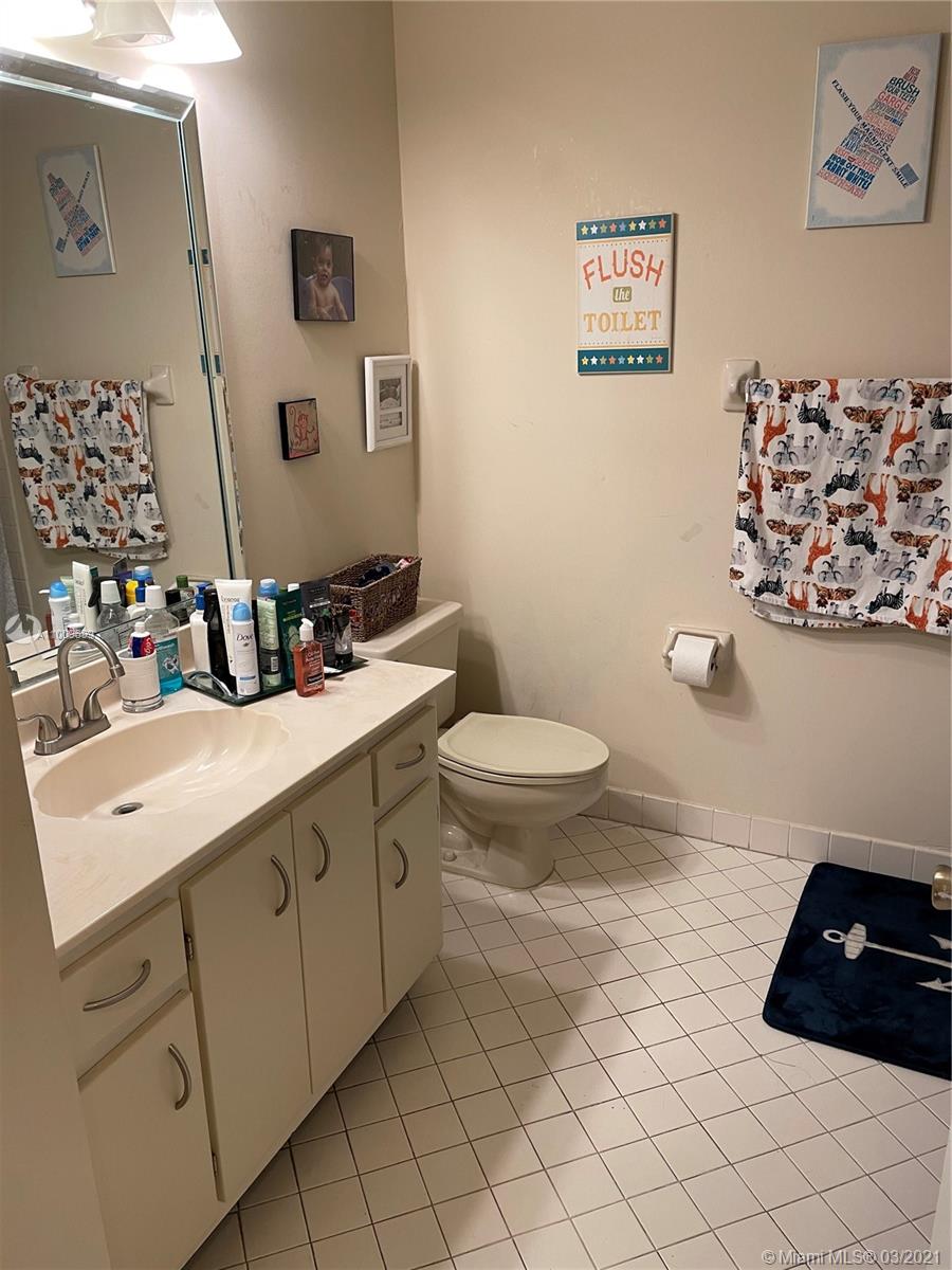 TOWNHOMES OF DORAL PLACE - Residential