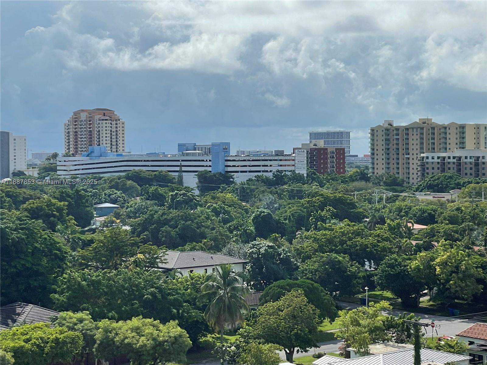 THE MINORCA CONDO - Residential Lease