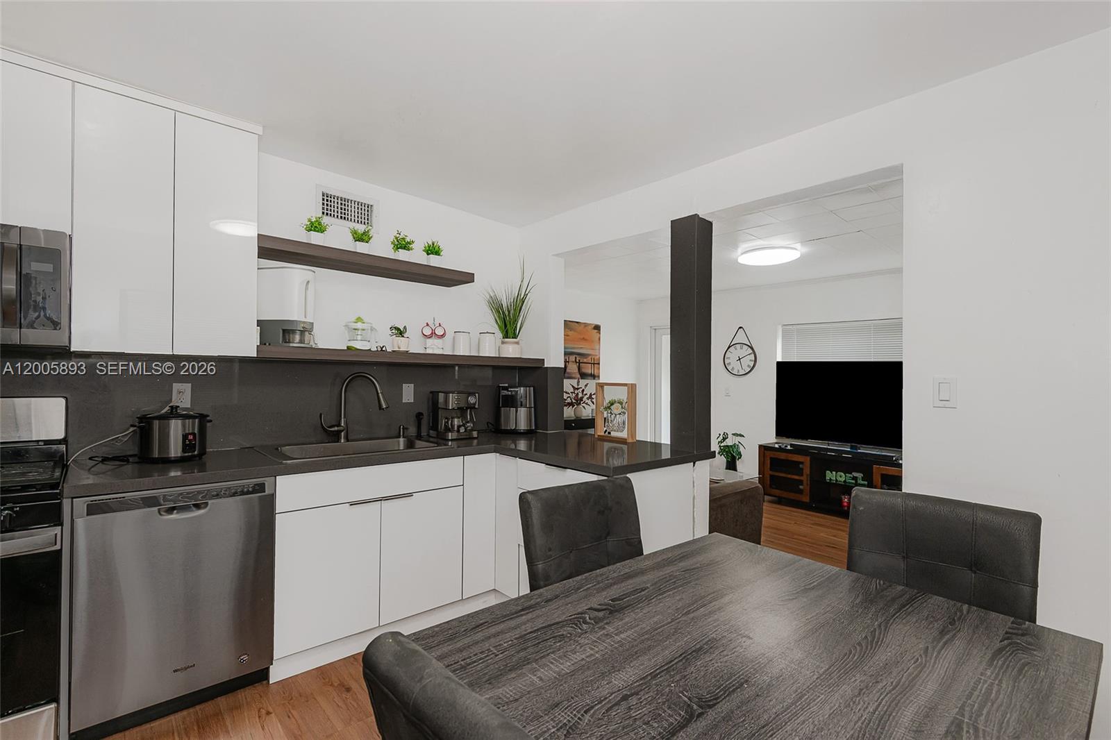 FLAMINGO ESTATES - Residential