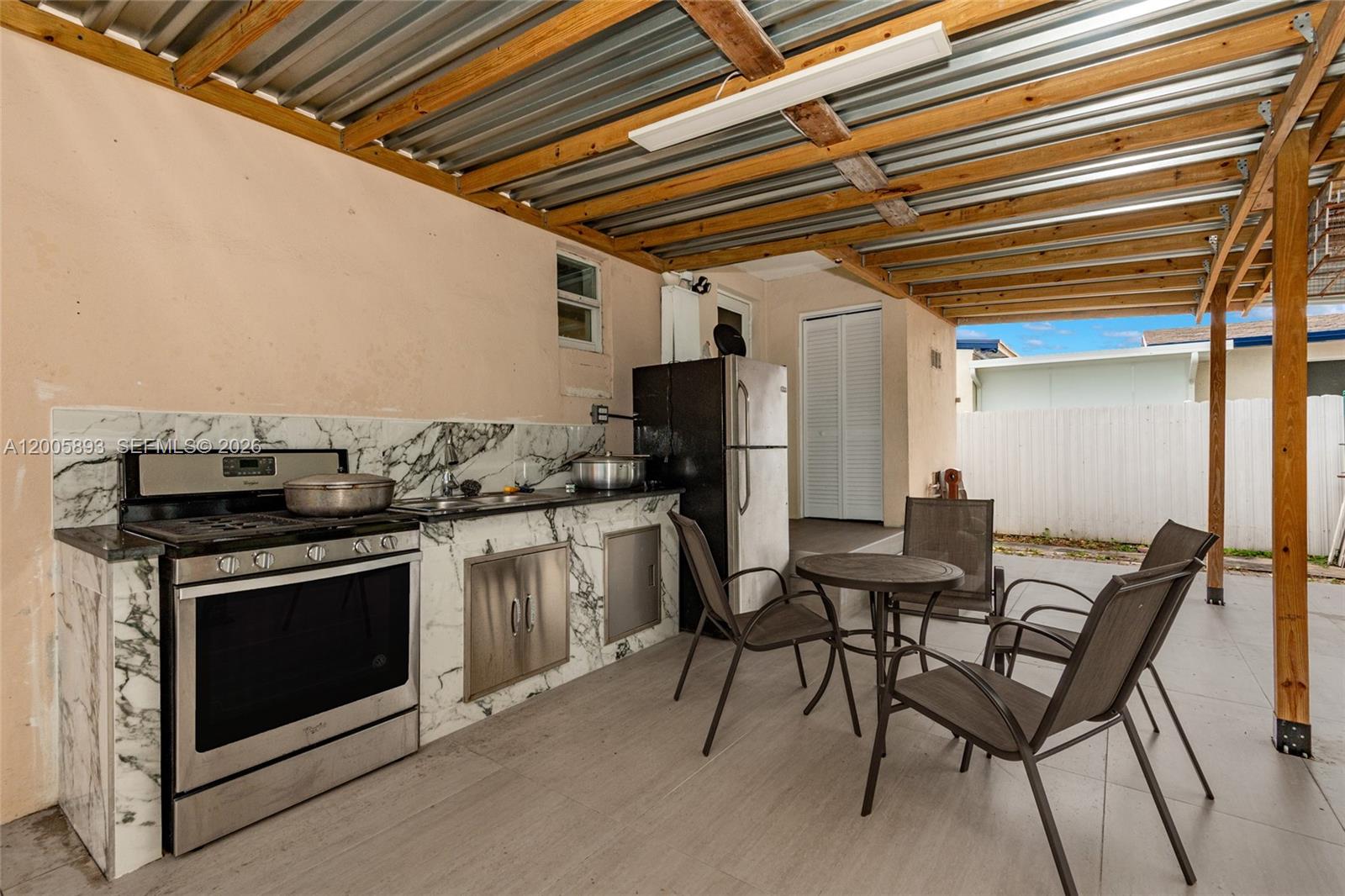 FLAMINGO ESTATES - Residential