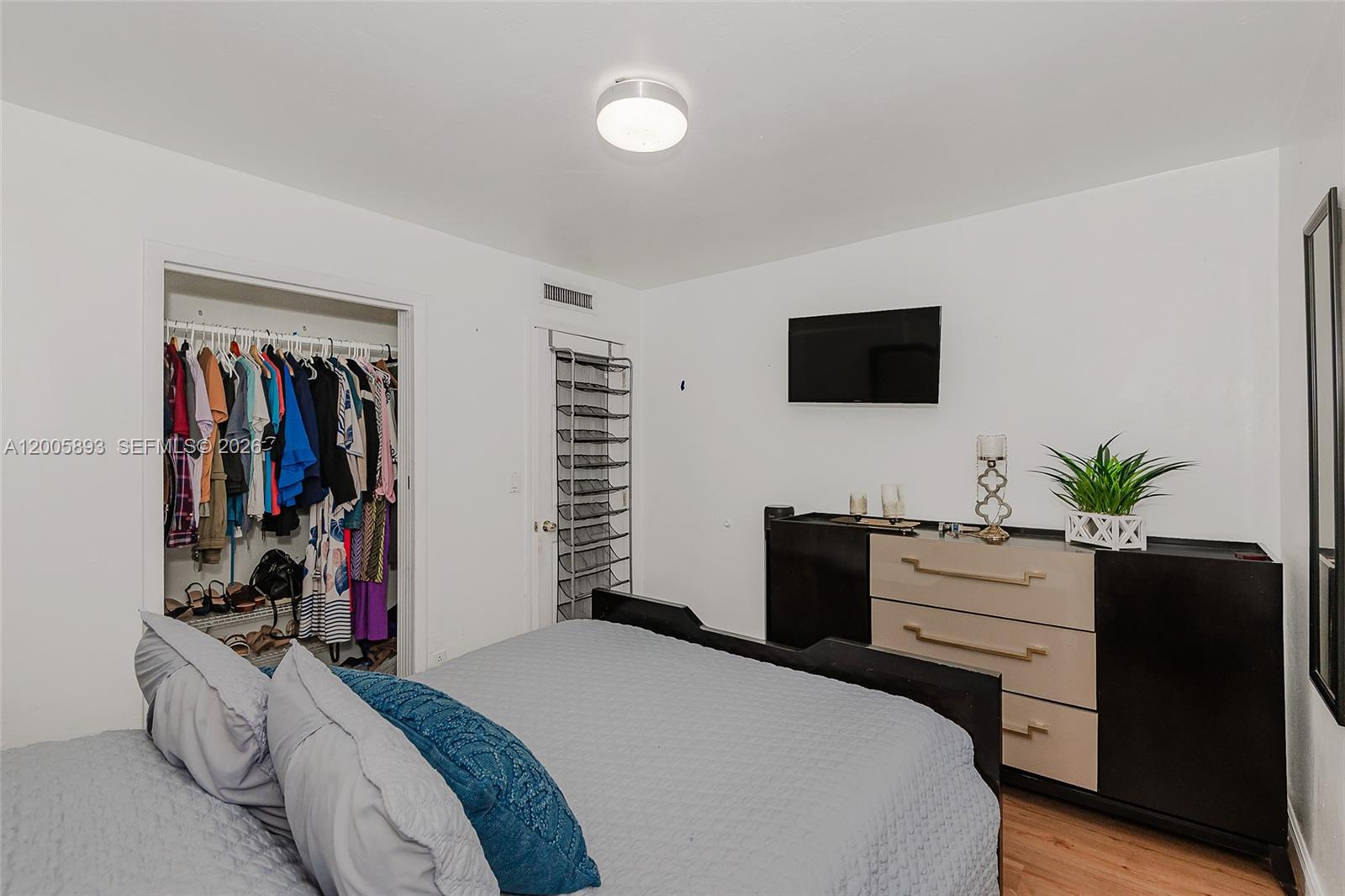 FLAMINGO ESTATES - Residential