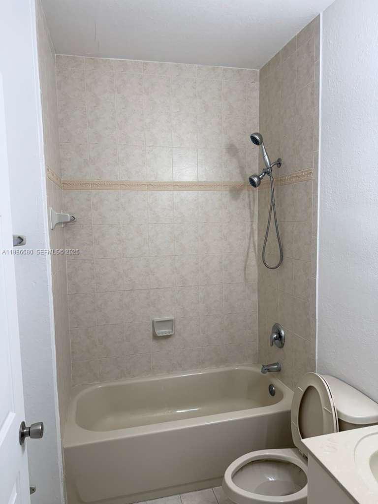 SHOMA TOWNHOMES AT KEYSCO - Residential Lease